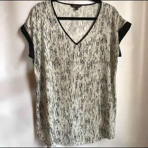 XL express black and white professional blouse